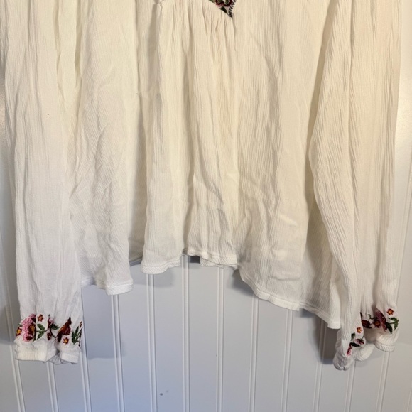 Love Peace Lazy Days Women’s White Long Sleeve Sheer Embroidered Blouse Size L - Picture 3 of 11